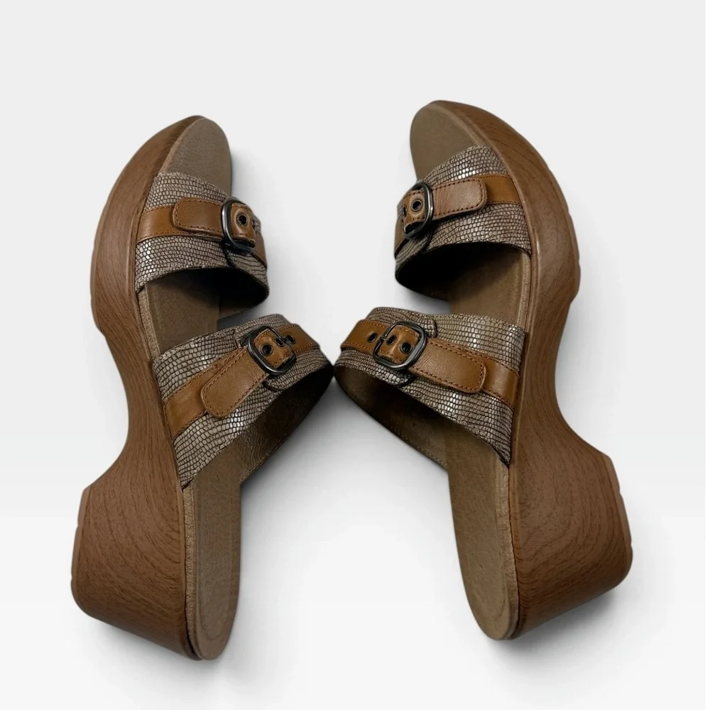 Dansko Jessie Lizard Sandal Womens 41 EU 10.5-11 M US Tan Wedge Buckle Slides